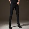 Jeans da uomo neri stile coreano semplice slim fit skinny estate sottile stretch foro in una linea pantaloni di marca alla moda