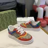 Nuove scarpe da ginnastica per bambini Scarpe casual con suola spessa in vera pelle Scarpe da passeggio moda primavera e autunno per bambini Ragazzi Ragazze Alta qualità