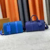 Bolsa de designer de moda masculina e feminina de grande capacidade Bolsa de viagem à prova d'água Bolsa de ombro em relevo em couro Bolsa transversal clássica em tecido Klein Blue Wallet Card Bag #46271