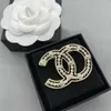 Designer marchio Lettere spille oro oro placcata cuore spilla per spillo per donne accessori per la festa di matrimonio regalo