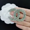 20 estilo elegante diseñador doble letra broches suéter traje collar pin broche moda unisex cristal Rhinestone perla broche boda