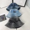 Brand Denim Gradient Bucket Hats Triangle Icon Cappello da pescatore Designer Uomo Donna Cappelli Cappelli