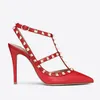 Varumärkesdesigner pekade Toe Women Studded Strappy Dress Shoes Pumps äkta lädernitar Sandaler Valentine High Heels