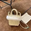 Kvällspåsar helt enkelt kausala handväskor Kvinnor lilla tygpåse Summer Portable Straw Woven Crossbody Shoulder Bucket