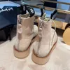 Dameslaarzen Schoenen Luxe Designer Single Stack suède laars Mode Motorlaars Militaire laars Klassiek Hoge kwaliteit militaire outdoorlaarzen met dikke zolen Maat 35-40