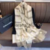 Szaliki 2023 Luksusowa jedwabna wełna szalik Kobiety Plaid Long Faulard Wrap For Lotlit -Shawl For Ladie