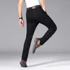 Mäns jeans sommar stretch svart tunt klassisk stil affärsmode rent lösa denim byxor manliga varumärke casual byxor
