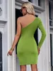 Sukienki swobodne 2023 Lato stały kolor pojedynczy ramię puste opakowanie pośladki sukienki do damskiej platformy z zestawu