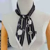 Halsdukar Fashion Luxury Scarf Chain Flower Print 90 cm lång liten kvinna Decoracion Hårbandsduk för väskor Bandeaux gratis frakt Y23