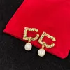 Perlen-Anhänger-Ohrringe für Damen, schicker Charm-Ohrstecker, Vintage-Stil, 18 Karat vergoldet, hohle Buchstaben, farbiger Diamant, Ohrhänger, Kupfer, klassischer Schmuck