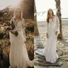 Vintage Ivory Bohemian Lace Beach Wedding Dresses Brudklänningar Långärmad V-ringad Boho Country Hippie Style Bride Dress Ves3061