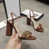 Sandali da donna con tacco alto nuovi tacchi spessi 7,5 cm 10 cm tutto abbinato a una fibbia con parola scarpe da donna sandali open toe fibbia in bronzo 35-42 B2