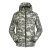 Trenchcoats voor heren Warm fleecejack Tactisch Softshell Waterdicht Militair Outdoor Wandelen Uitloper Windjack