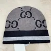 Chapéu de malha de luxo Designer bonés de caveira Letras da moda Gorro Jacquard Gorro de boa textura Chapéu legal homem mulher gorros estilo inverno quente de alta qualidade