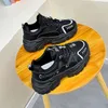Moda Tasarımcı Kadınlar Sıradan Ayakkabı Siyah Beyaz Kadın Kız Düz Eğitmenler Fabrikada Toptan Perakende Açık Mekan Platform Spor Spor ayakkabıları 35-40