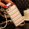 Mobiltelefonfodral Luxury Glitter Bling Diamond Perfume Bottle Rinestone Phone Case med kedja för Samsungs8 S9 S10 S20 S21 S22 Plus Note8 9 10 20 L230731