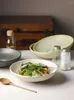 Пластины домашние простые высокие ноги - западные французские фруктовые и овощные салат блюдо из бамбуковой шляпы Смешанная лапша печь