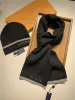 2023 Autunno Designer Pashmina Donna Uomo Sciarpa lavorata a maglia Set Cappello invernale Cappelli e sciarpe caldi Beanie Hat per la lettera V
