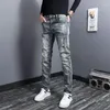 Jeans da uomo 2023 Primavera e autunno Tendenza moda Retro High-End Pantaloni piccoli piedi Casual Slim Confortevole Stretch di grandi dimensioni