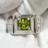 Bagues de Grappe Naturel Vert Péridot Hommes Bague En Argent Sterling 925 Croix Bande 6mm Pierre Précieuse Août Anniversaire Cadeau Pierre De Naissance Pour Le Père R510GPN