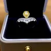 Cluster Rings S925 Sterling Silver Drop-Shaped Yellow Diamond Wedding Engagement Ring Women's Fashion Crown V-formade smycken