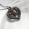 Pendant Necklaces Hollow Clavicle Chain Gothic Skull Punk Necklace Fashion Black Heart Shape Men And Women Couple Jewelry Gift Wholesale