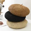 ケチなブリム帽子夏織りベレット女性の女性の麦わら帽子春秋フラットサンハット通気性カジュアルホリデーアーティスト