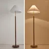 Floor Lamps American Vintage Style Lamp Girl Living Room Bedside Study Nordic Walnut Light Luxury Solid Wood