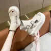 Elbise ayakkabı sandaletleri kadınlar için yaz 2023 moda yuvarlak ayak parmağı açık gündelik düz tasarımcı kama sandalet arka fermuar beyaz kadınlar