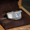 Bröllopsringar Luxury Silver Color Men AAA Crystal Zircon Stone Ring Brilliant Engagement Engage Party Plata S925 Stamp 230801