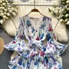 Casual Kleider Hohe Qualität Sommer Runway Luxuriöse Tiered Rüschen Kuchen Mini Kleid Frauen Tiefem V-ausschnitt Blumendruck Urlaub Vestidos