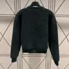 23 Fw Damenpullover Strick-Cardigan Designer-Oberteile mit Buchstaben-Patch-Schild-Knöpfen High-End-Marken-Designer-Crop-Top-Hemd Elastizität