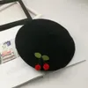 Berets Cildren's Adult Cerry Beret осень и зимний теплый IRL Pure Color Милый японский и созданный художник-родитель для родителей