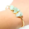 Ruwe fluoriet armband voor vrouwen onregelmatige natuursteen handgemaakte open manchet bangle sieraden met gouden rand