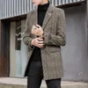 Men's Trench Coats Khaki Plaid Mens Vintage Jackets Fall 2023 Winter Retro Checked Long Slim Fit Fashionable Clothing England