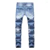Mäns jeans 2023 Designer Ripped Slim Fit Light Blue Denim Joggers Manlig orolig förstörda byxor Button Pants
