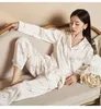 Vêtements de nuit pour femmes 2023 pyjamas ensemble haute qualité luxe marguerite fleurs imprimer haut ample soie comme vêtements de nuit loisirs Homewear Femme
