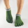 Men S SOCKS 5 PAIRS mycket Pure Cotton Ankle Sport Five Finger Compression Men Breattable Deodorant Invisible No Show med tårna 230802