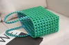 Avondtasjes Holle tas Vrouwen Kleurrijk Mode Geweven Handtas Draagbare Mandtas Waterdicht Vrije tijd Strand Retro Zakken PVC Groen Handgeschenk 230801