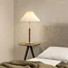 Tafellampen Nordic Geplooide Lamp LED Retro Walnoot Ijzer E27 Decoratief Bureaulampen Voor Slaapkamer Woonkamer Sofa Studeerkamer Thuis Verlichting