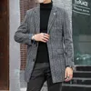 Men's Trench Coats Khaki Plaid Mens Vintage Jackets Fall 2023 Winter Retro Checked Long Slim Fit Fashionable Clothing England