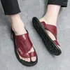 Sandalen All-Match Männer Casual Sommerschuhe 2023 Rutschfest für Herren Bequeme Slip-On-Hausschuhe Leder Strand Cool Half Drag