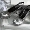 Обувь для обуви 2023 Дизайн женщин на высоких каблуках элегантные женские палочки для кошачьей комнаты Lady Tabi Moccasins обувь для свиней B109 230801
