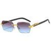 2023 Nuovi occhiali da sole designer di lusso Trendy piccolo telaio gambe leopardo metallo gambe da sole da sole da sole