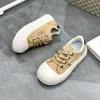 Modedesigner kvinnor casual skor läderplattform sneakers beige svart vit utomhus kvinnor flickor snörning platt sportskor tränare