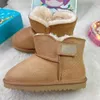 2023 Boots Boots Kids Boots Australie Snow Boot Designer Children Winter Classic Ultra Mini Ll Boot Botton Baby Boys Girls Cankle Booties Kid Fur Fur Suedhugggss