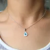 Kedjor sterling silver färg halsband kvinnor mode collier söt liten blå emalj droppe ögonhänge för flickor dam gåvor