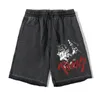 Mäns shorts anime berserk tryckt hiphop vintage beskurna byxor sommaren y2k tarmar retro tvättade pant streetwear femte byxor