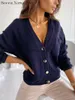 Chemisiers pour femmes Chemises Femmes Col en V Plain Button Design Cardigan à manches longues Bloouse Casual Top J230802