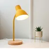 Masa lambaları Nordic Modern Basit Ahşap Lamba Yatak Odası Başucu Yaratıcı Masası Okuma Göz Koruma Makarna Hortum Düğmesi Switch LED